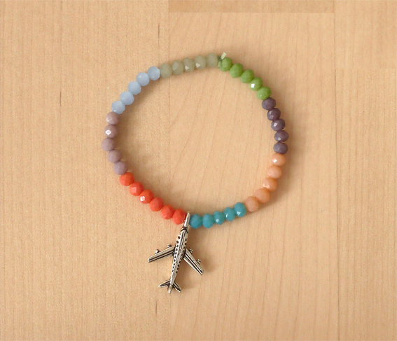 Pulsera avión bolitas / Airplane  bracelet with beads
